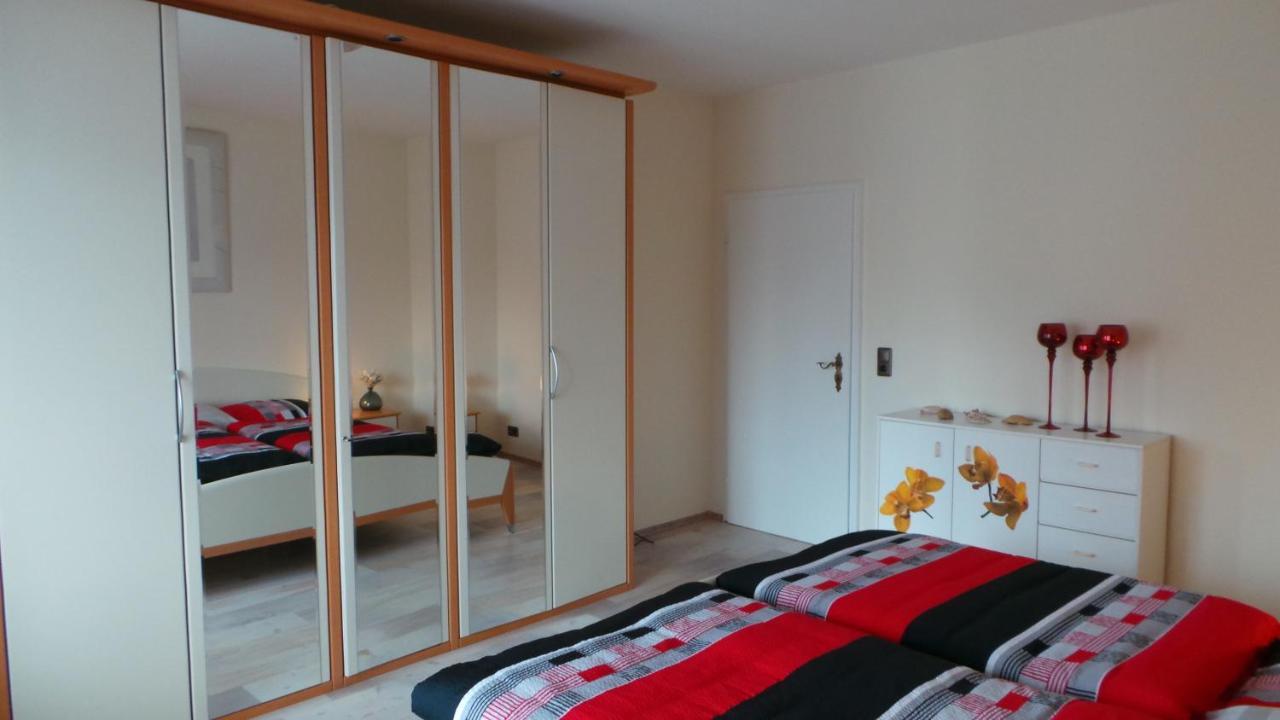 Ferien Im Reetdachhaus Lägenhet Berumerfehn Exteriör bild
